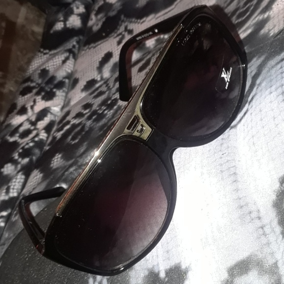 Louis Vuitton sunglasses - Picture 1 of 2